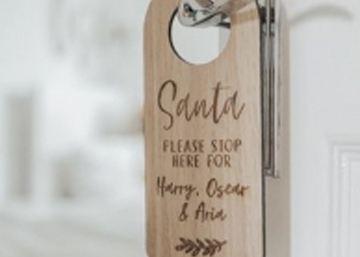 Festive-Custom-Door-Hangers